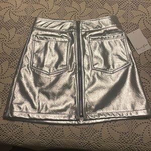Silver Metallic Front Pocket Zipper Fashion Mini Party skirt